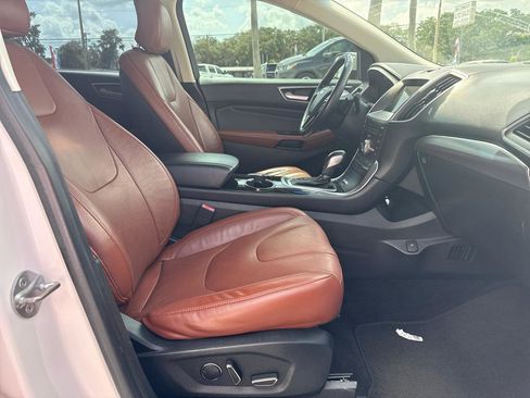 Used 2017 Ford Edge Titanium w/ Equipment Group 301A FWD image 9