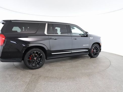 Used 2023 GMC Yukon XL Denali image 19