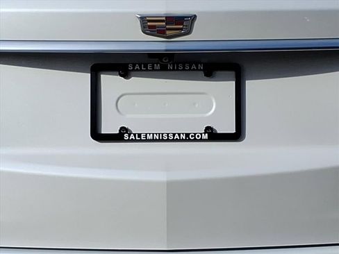 Used 2024 Cadillac XT6 Premium Luxury image 7