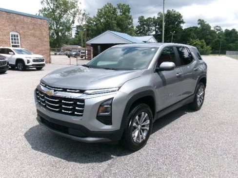 Used 2026 Chevrolet Equinox LT FWD image 7