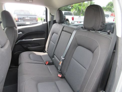 Used 2019 Chevrolet Colorado LT AWD/4WD image 17