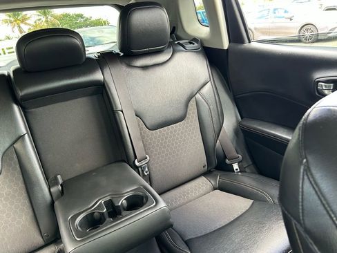 Used 2019 Jeep Compass Latitude image 14