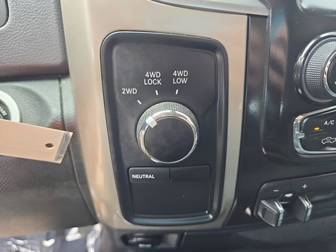 Used 2018 RAM 2500 SLT w/ Luxury Group AWD/4WD image 34