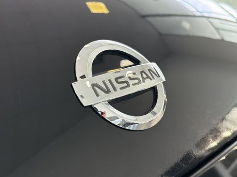 Used 2005 Nissan 350Z Grand Touring RWD image 28