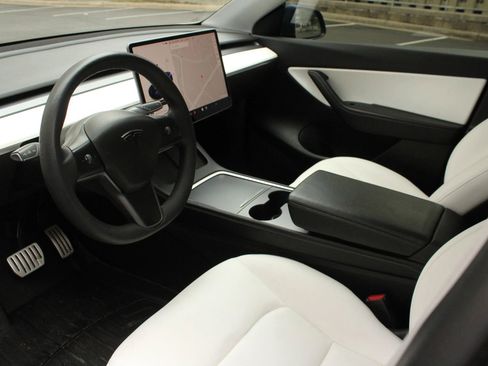 Used 2021 Tesla Model Y Performance AWD/4WD image 13