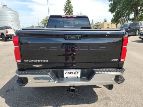 Used 2024 Chevrolet Silverado 2500 LTZ w/ LTZ Plus Package AWD/4WD image 4