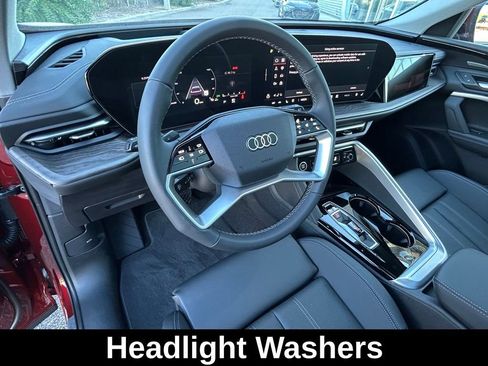 New 2025 Audi Q5 Prestige image 13