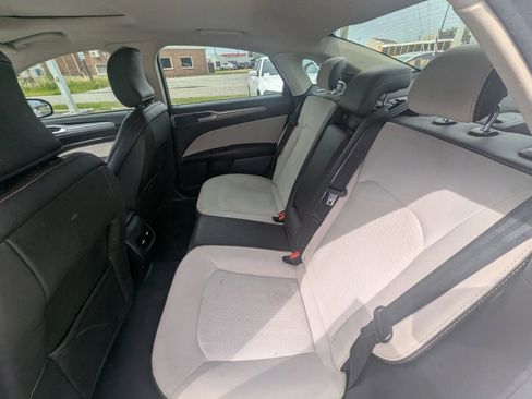 Used 2019 Ford Fusion SE w/ Equipment Group 151A image 15