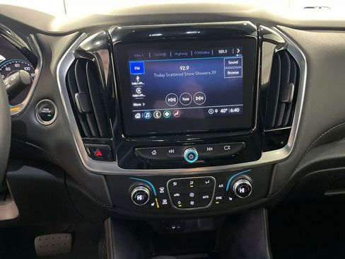 Used 2022 Chevrolet Traverse LT AWD/4WD image 33
