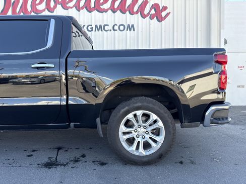 Used 2022 Chevrolet Silverado 1500 LTZ image 3