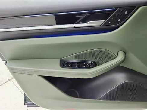 Used 2025 Porsche Macan 4S Electric image 34