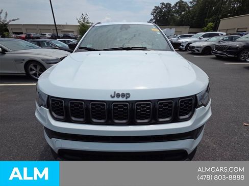 Used 2025 Jeep Compass Latitude w/ Altitude Special Edition AWD/4WD image 10