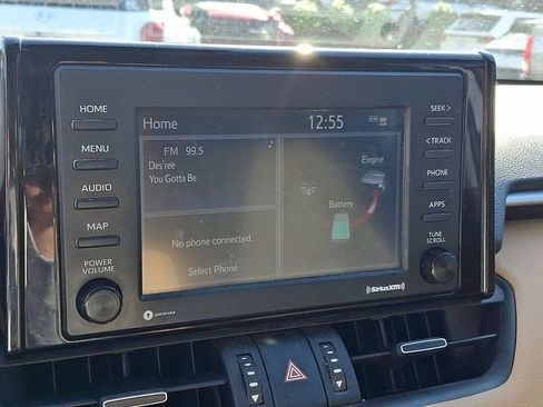 Used 2022 Toyota RAV4 XLE Premium image 14