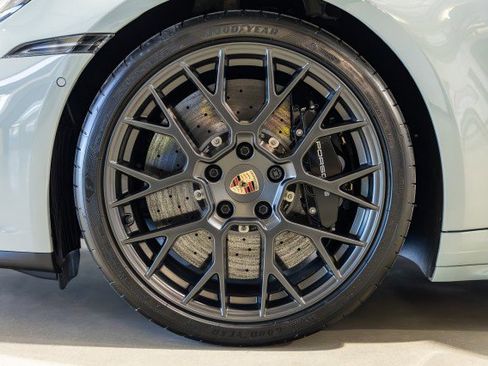 Used 2025 Porsche 911 Carrera GTS image 37