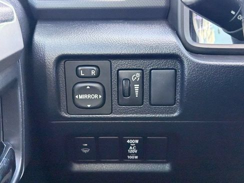 Used 2016 Toyota 4Runner SR5 AWD/4WD image 27