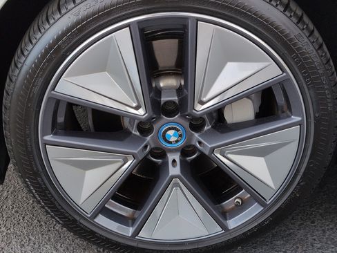 Used 2023 BMW i4 eDrive35 RWD image 13