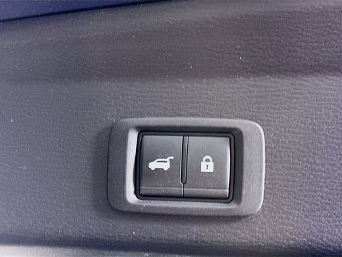 Used 2024 Mitsubishi Outlander SE image 28