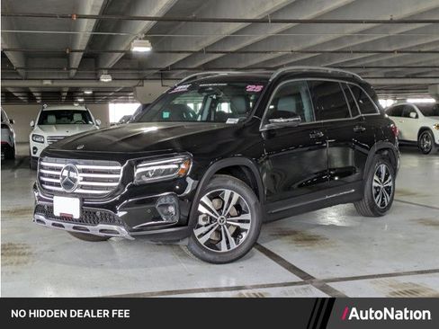 Used 2025 Mercedes-Benz GLB 250 image 1