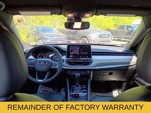 Used 2024 Jeep Compass Limited AWD/4WD image 10