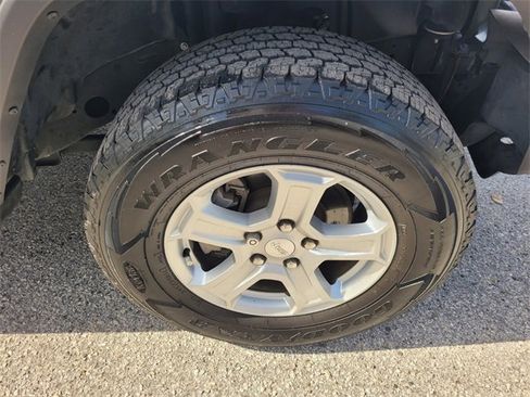 Used 2020 Jeep Wrangler Unlimited Sport S image 17