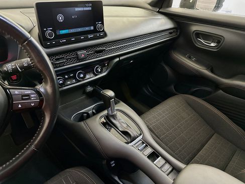 Used 2025 Honda HR-V Sport image 25