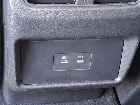 Used 2024 Nissan Rogue SV image 42