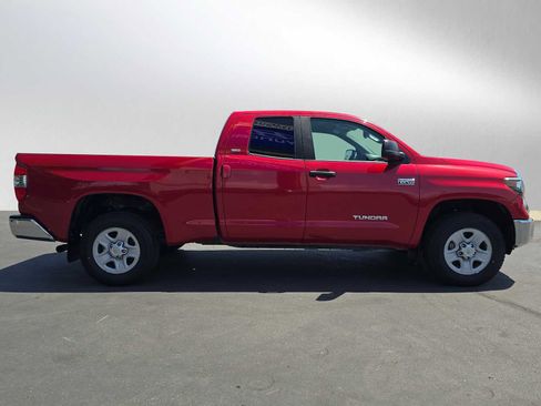 Used 2021 Toyota Tundra SR5 w/ SR5 Upgrade Package AWD/4WD image 2