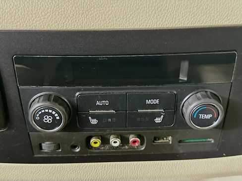 Used 2016 GMC Yukon Denali w/ Open Road Package AWD/4WD image 28