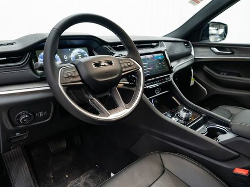 New 2026 Jeep Grand Cherokee L Limited image 26