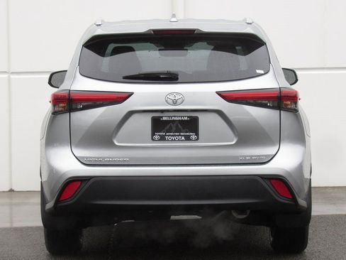 Certified 2022 Toyota Highlander XLE image 7