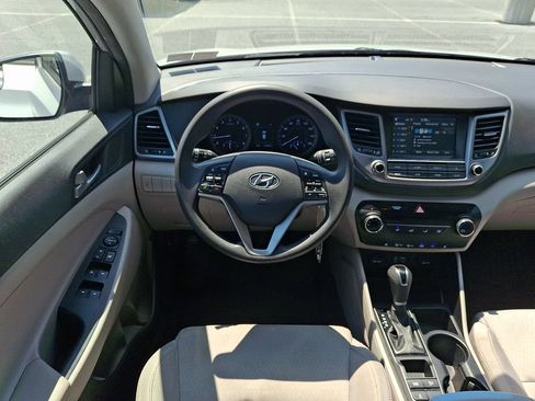 Used 2018 Hyundai Tucson SEL AWD/4WD image 11