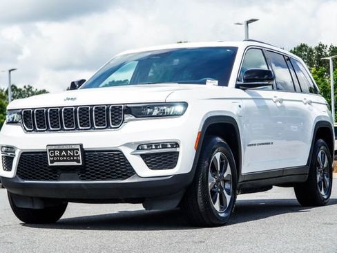 Used 2024 Jeep Grand Cherokee Limited 4xe AWD/4WD image 8
