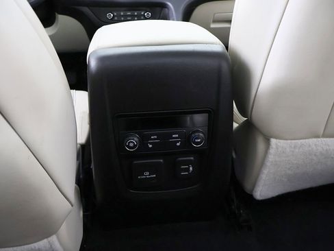 Used 2023 Buick Enclave Avenir AWD/4WD image 42