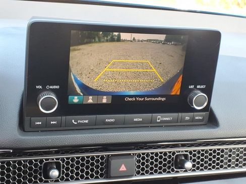 Used 2023 Honda Civic Sport image 3