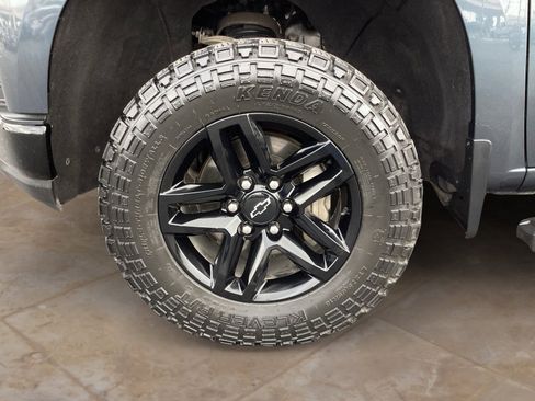 Used 2021 Chevrolet Silverado 1500 Custom Trail Boss AWD/4WD image 30