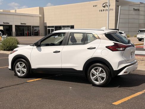 Certified 2021 Nissan Kicks S FWD image 4