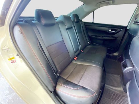 Used 2017 Toyota Camry SE FWD image 15