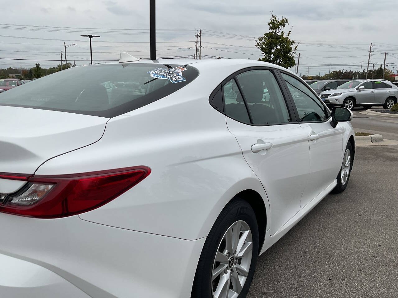 Used 2025 Toyota Camry LE FWD image 8