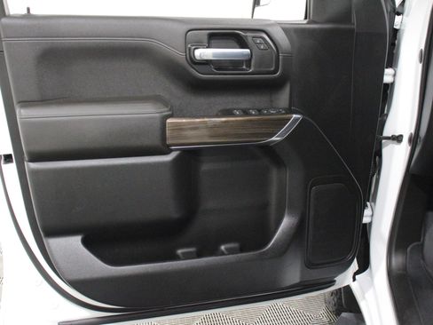 Used 2021 Chevrolet Silverado 1500 LT RWD image 6