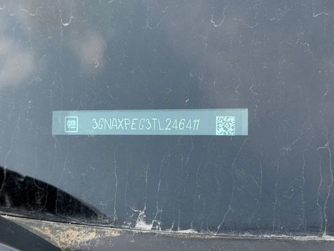 Used 2026 Chevrolet Equinox LT AWD/4WD image 12