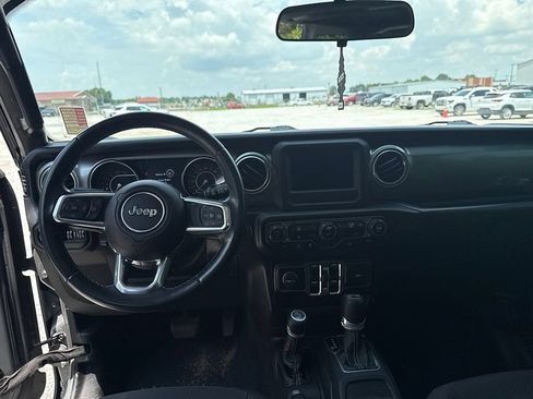 Used 2020 Jeep Wrangler Unlimited Sahara AWD/4WD image 10