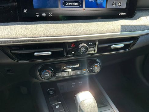 Used 2026 Nissan Kicks SV FWD image 30