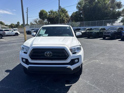 Used 2023 Toyota Tacoma SR5 w/ Technology Package AWD/4WD image 9