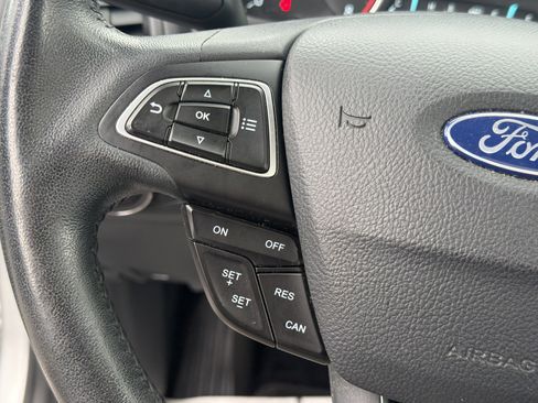 Used 2020 Ford EcoSport SE w/ SE Convenience Package image 18
