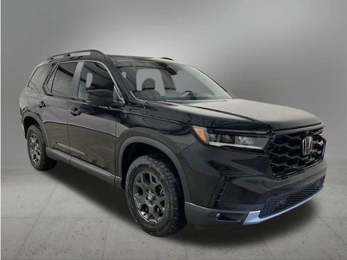 New 2025 Honda Pilot TrailSport image 10