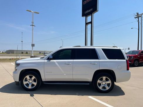 Used 2020 Chevrolet Tahoe Premier RWD image 3