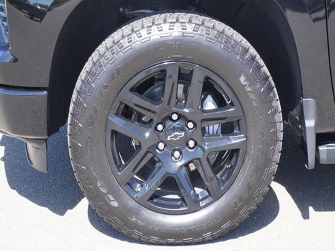Used 2025 Chevrolet Silverado 1500 High Country w/ Midnight Edition AWD/4WD image 7