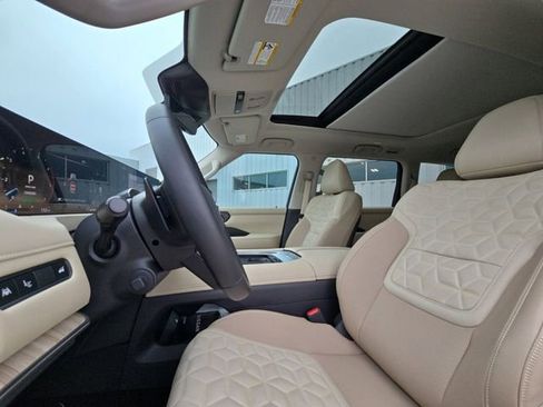 New 2026 Nissan Armada Platinum AWD/4WD image 7
