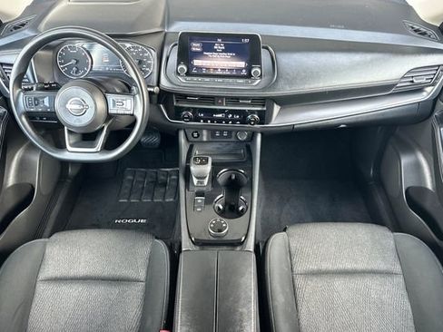Used 2024 Nissan Rogue SV image 15