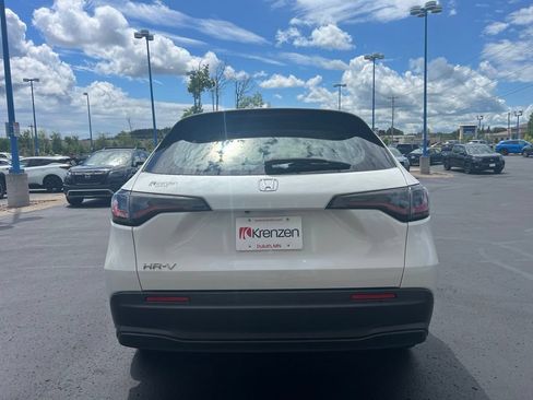 Used 2025 Honda HR-V LX image 6